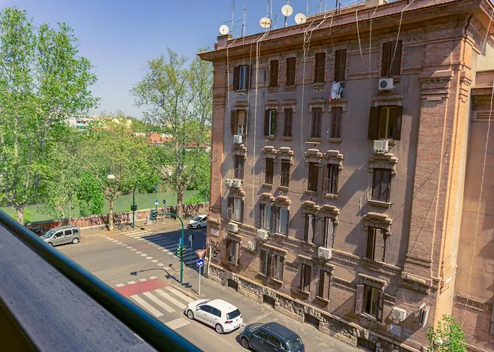 Testaccio - With Balcony * Rome
